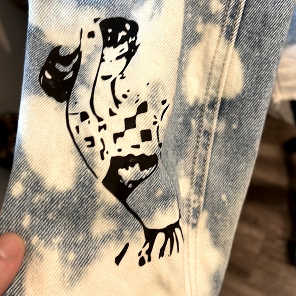 Custom semi graffiti distressed jean jacket - Picture 10 of 16